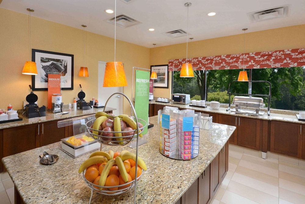 Hampton Inn Fayetteville Fort Bragg 32/41
