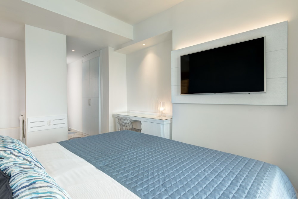 Lloyd's Baia Hotel 26/64