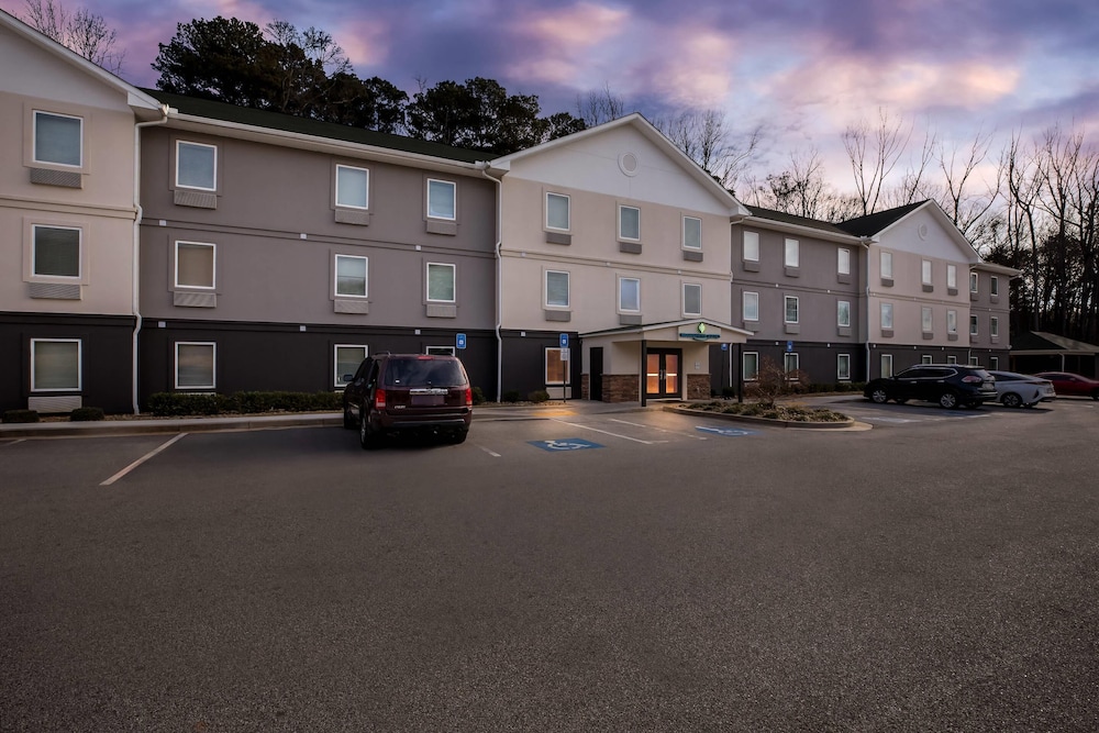 WoodSpring Suites Atlanta Airport 48/56