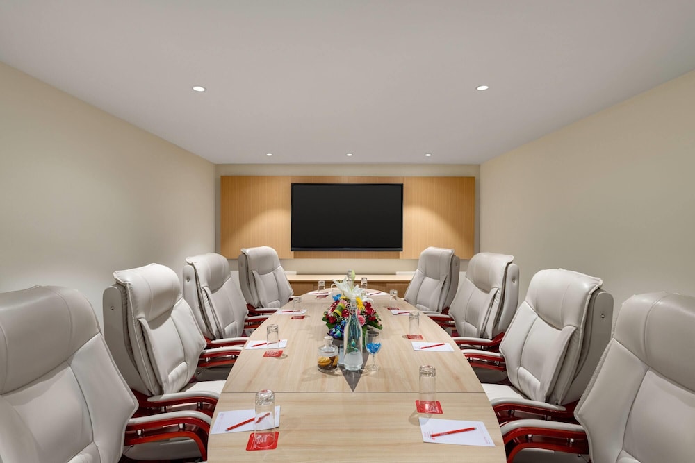 Ramada Encore by Wyndham Lucknow Airport 41/48