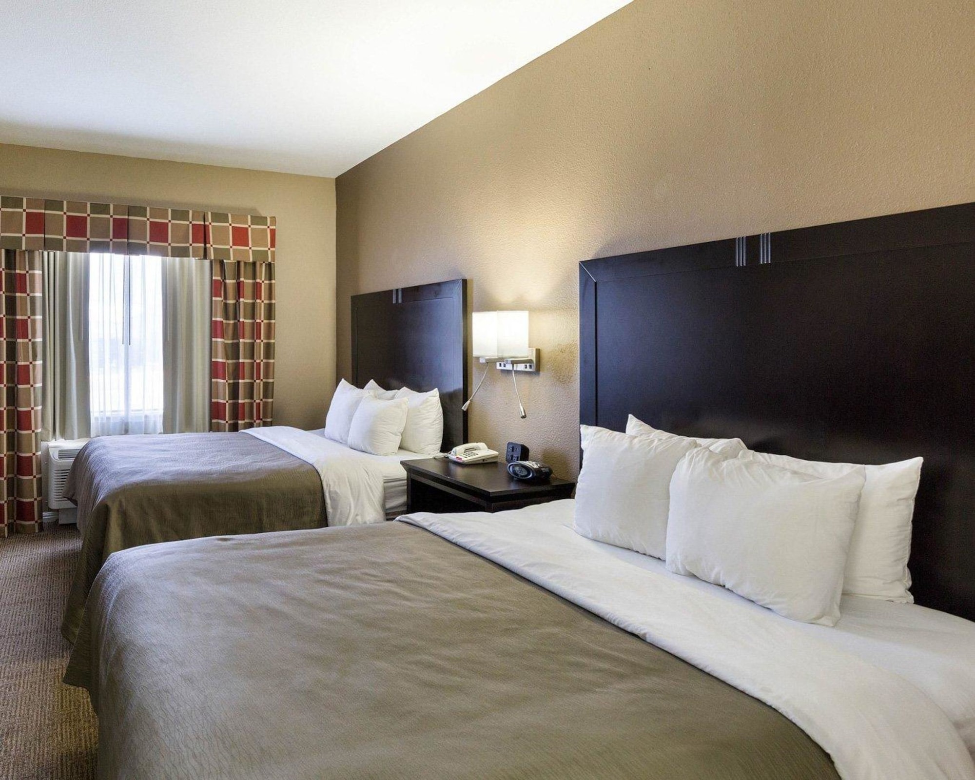 SUITE, 2 QUEEN BEDS, ACCESSIBLE