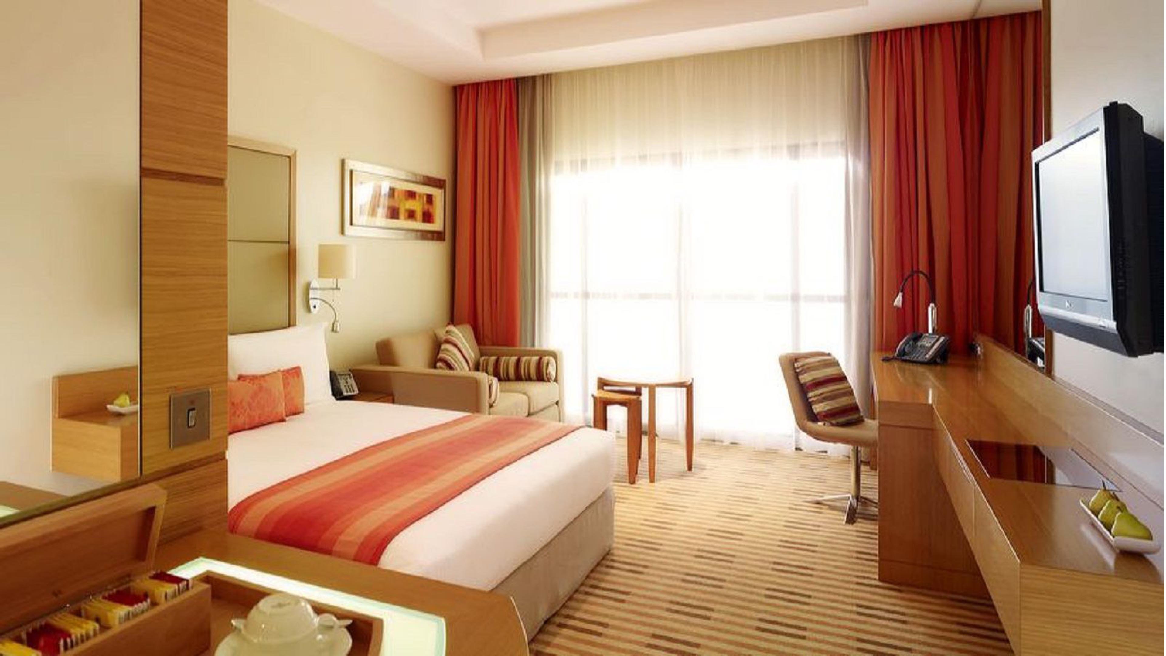 Crowne Plaza Sohar 25/81