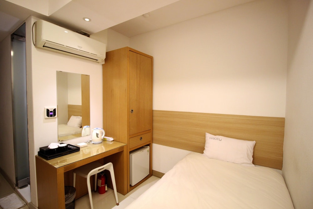 HOTEL IRENE CITY 13/35