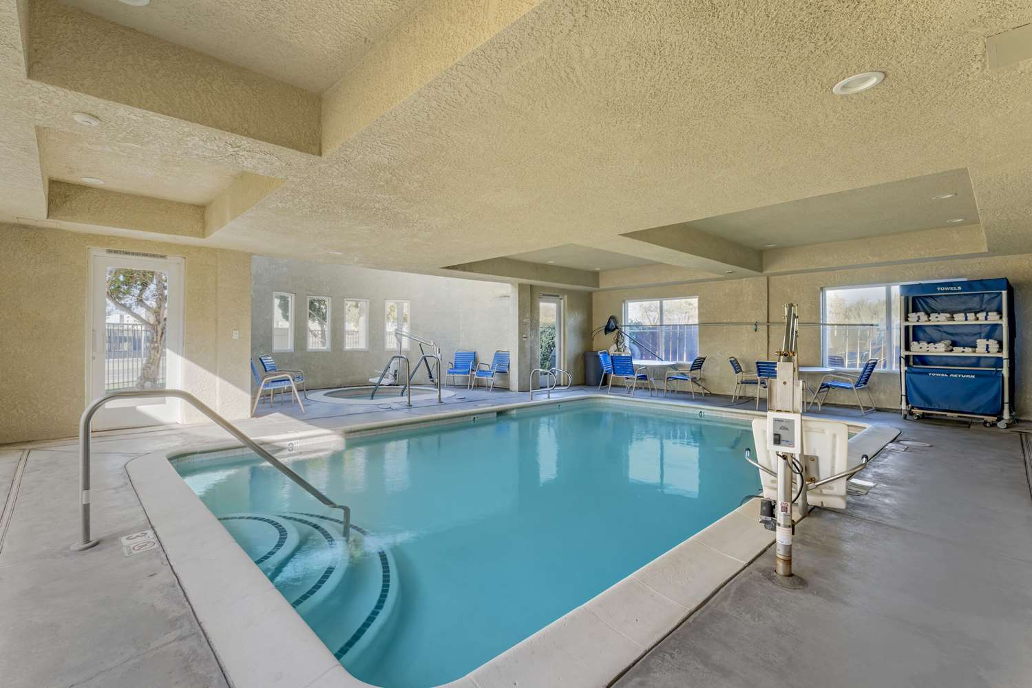 swimming pool spa
