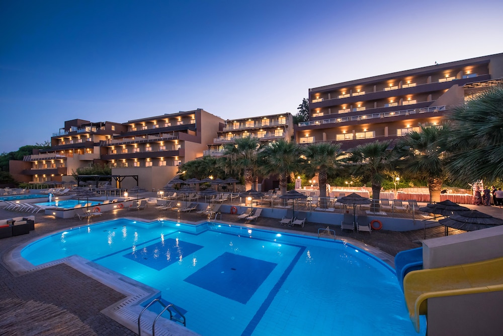 Blue Bay Resort Hotel in MALEVIZI