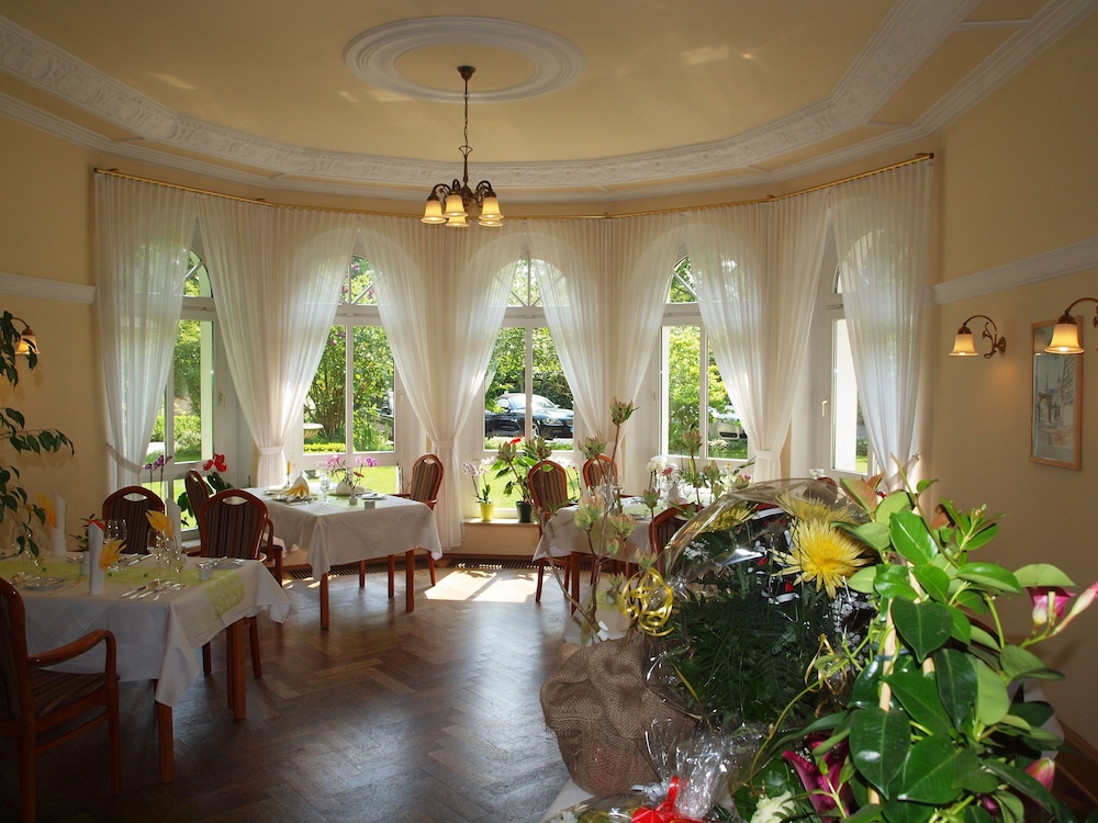 Hotel Bellevue Schmolln 18/42