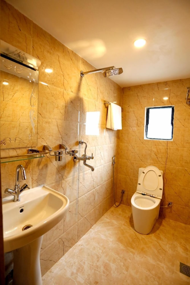 Hotel Readers Inn Pvt.Ltd 27/27