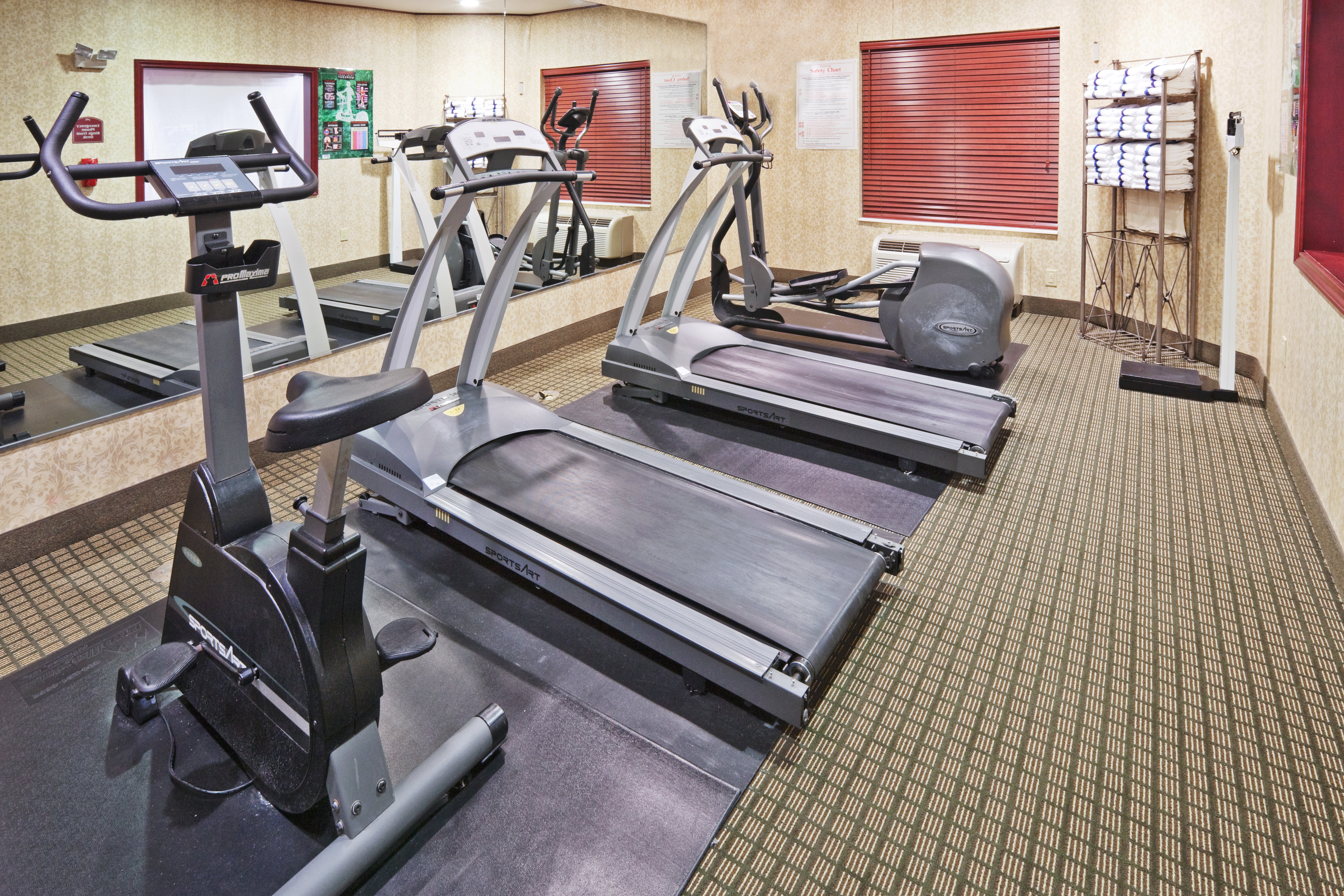 Holiday Inn Express Hotel Suites Gainesville 47/64