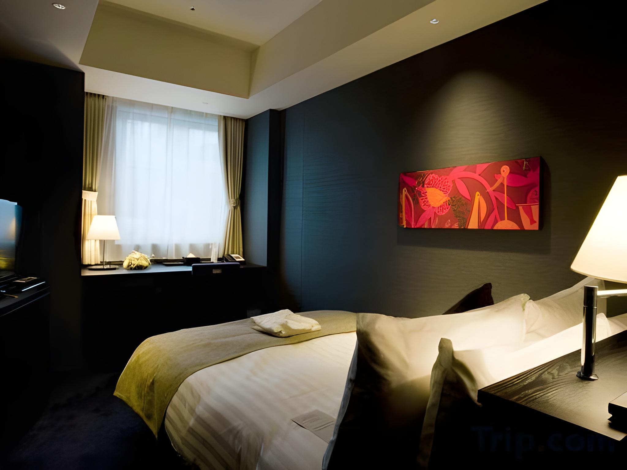 Semi Room, Modest, Semi Double Bed, Smoking