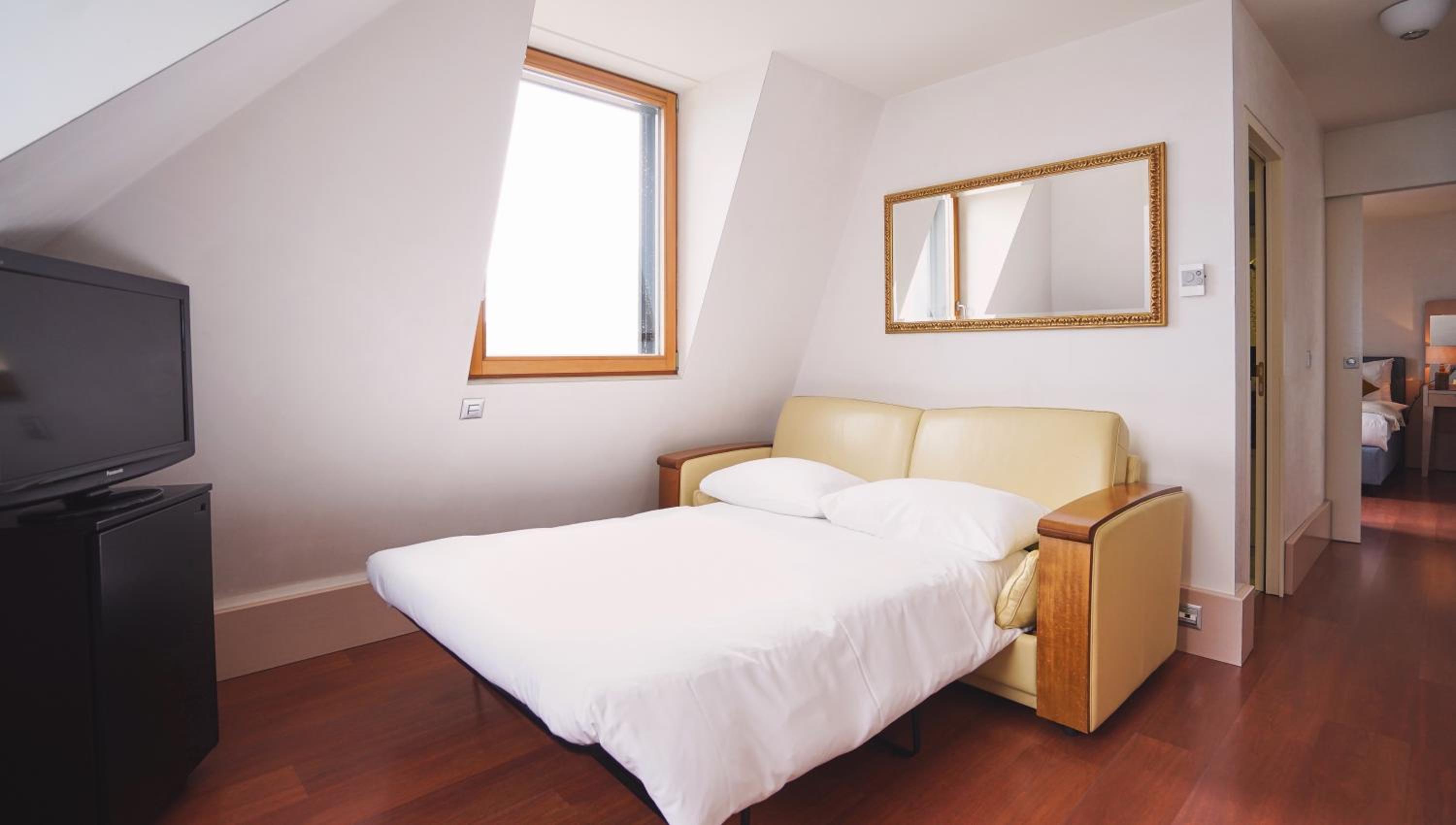 جناح عائلي، Hotel Real Nyon 3/4