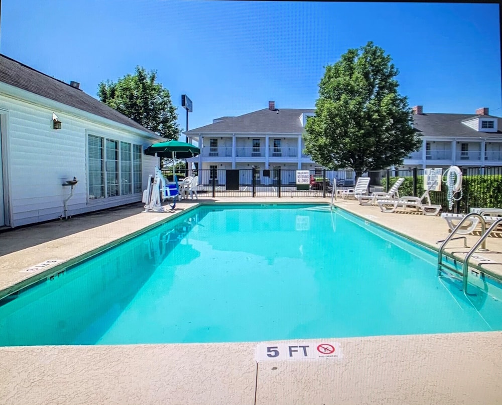 Quality Inn Seneca US-123 1/53