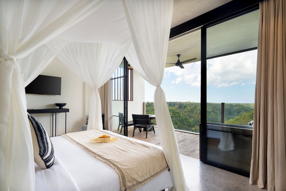 DELUXE ROOM WITH BALCONY WITH VALLEY VIEW