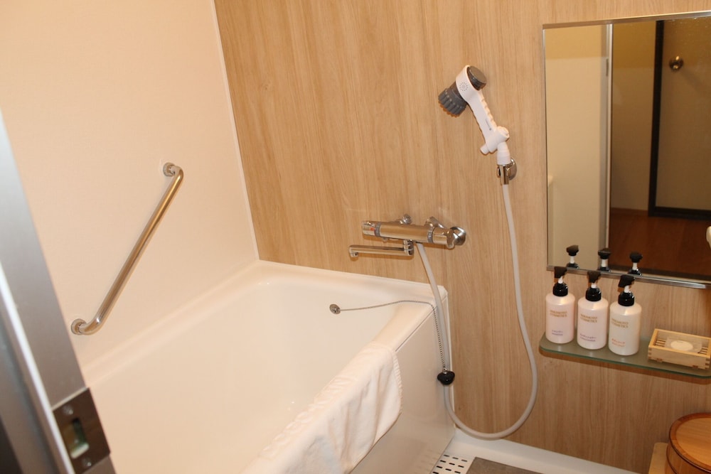 Japanese, Modern, Junior, Twin Beds, Top Floor, Dogo-Kan 3/3