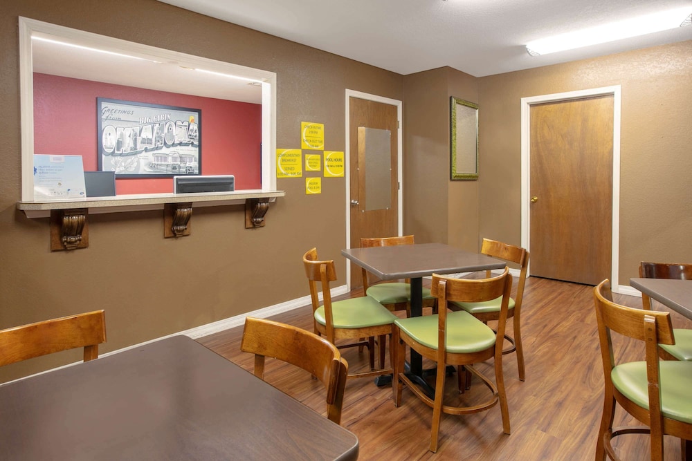 Super 8 by Wyndham Big Cabin/Vinita Area 34/39