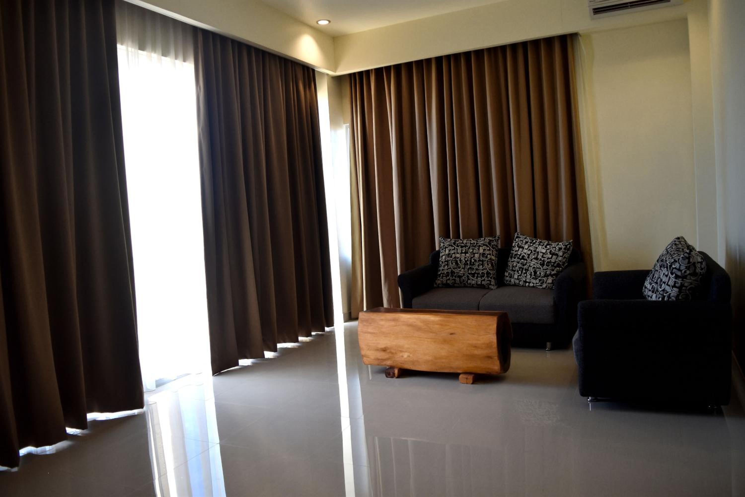 Padadita Beach Hotel 30/50
