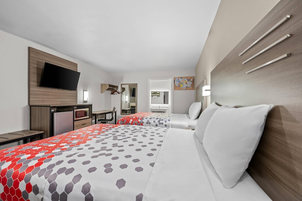 Econo Lodge Biloxi Beach 11/43