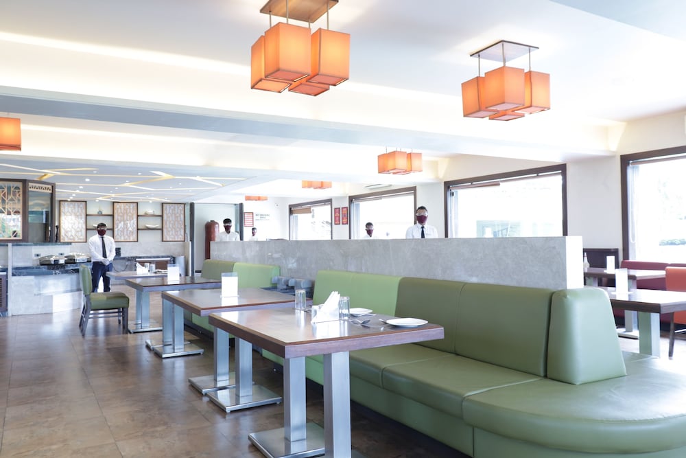 Aakar Lords Inn Saputara 31/40