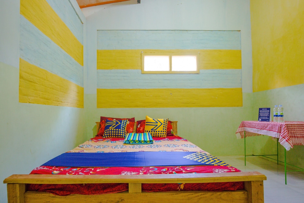 SPOT ON 1762 Gandrung Payungan Family Inn 11/26