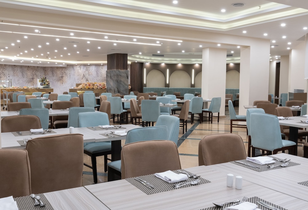 restaurant cafeteria