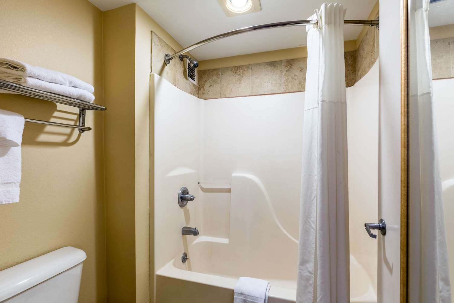 Quality Inn Alexandria 26/26