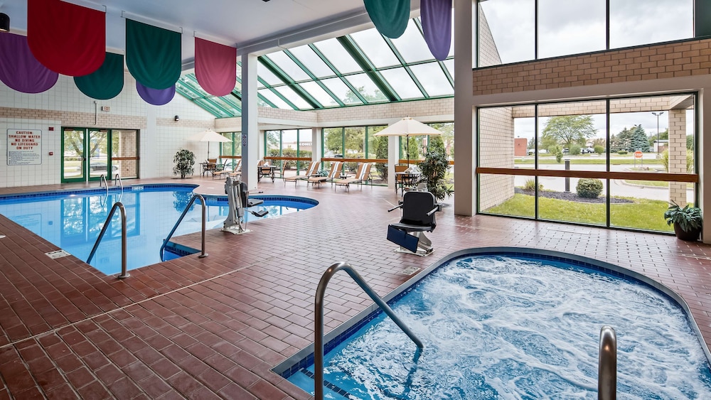 Best Western East Towne Suites 26/42