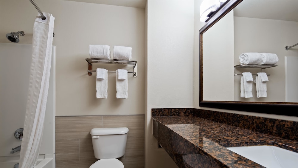 Best Western Denton Inn 4/17