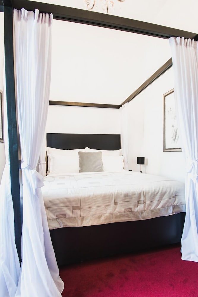Heritage Hotel King Kresimir 12/50