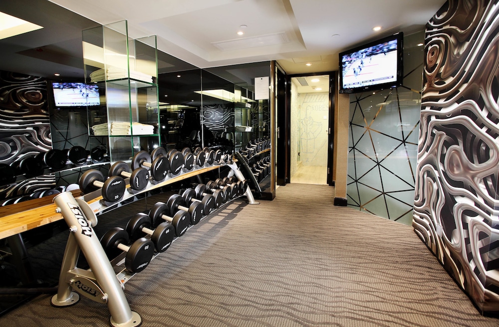 The Luxe Manor Hotel 24/41