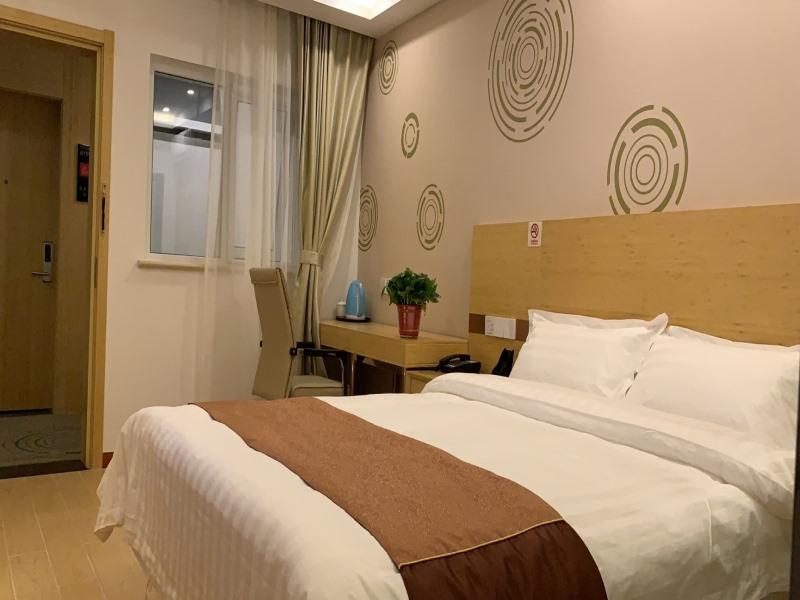 Shell Beijing Fangshan Chengguan Metro Station Hotel 4/25