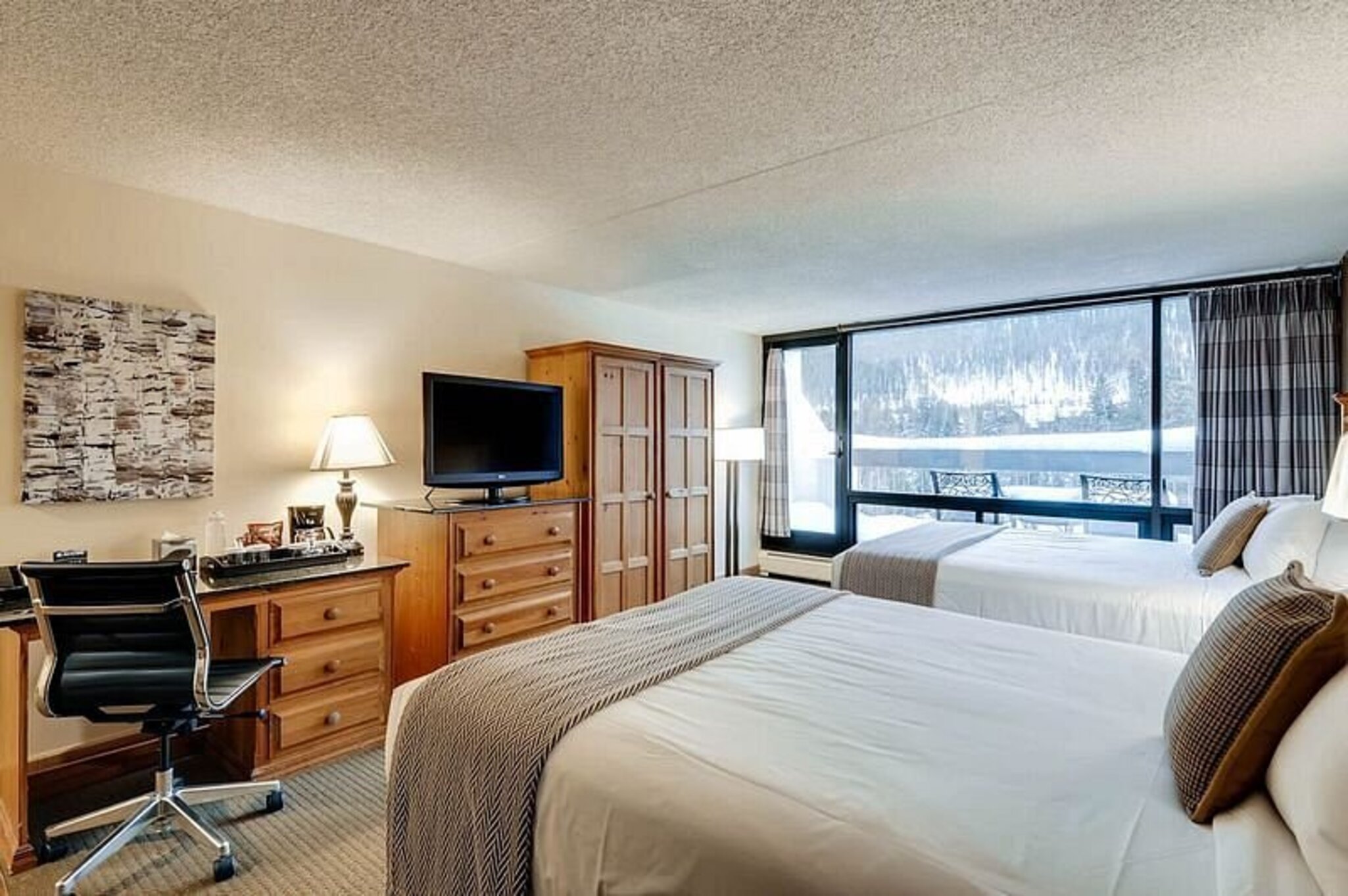 Spa, Lodge, 2 Queen Beds, Balcony
