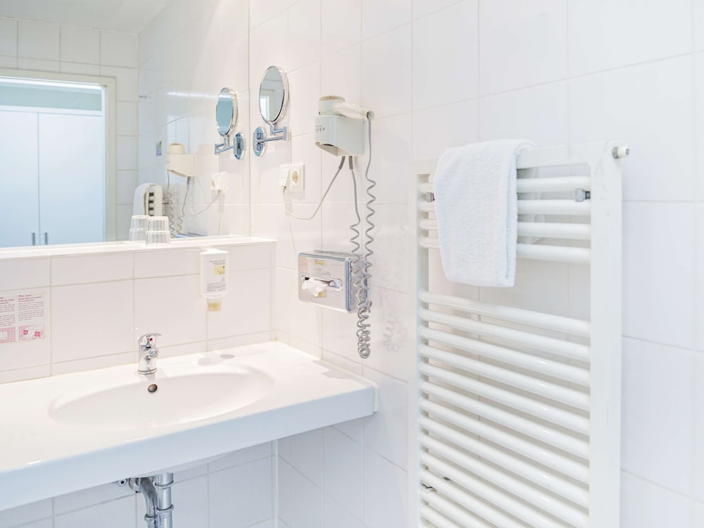 Hotel Domicil Hamburg By Golden Tulip Formerly Nordic Domicil 33/33