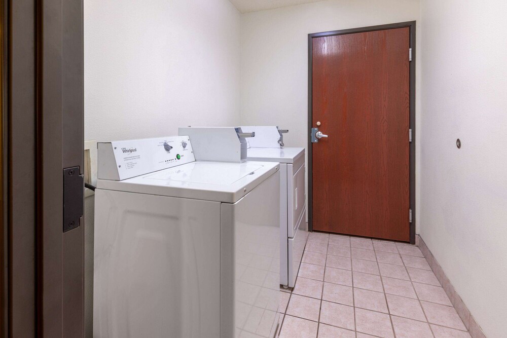 Super 8 By Wyndham Garland/Rowlett/East Dallas Area 4/31