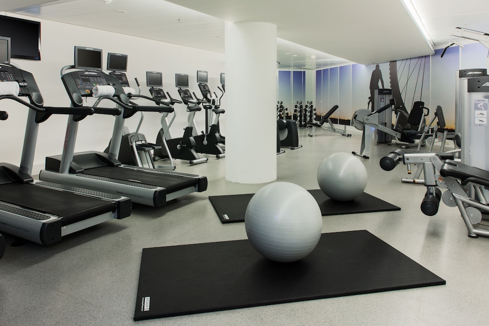 Doubletree By Hilton Amsterdam Centraal Station 36/88