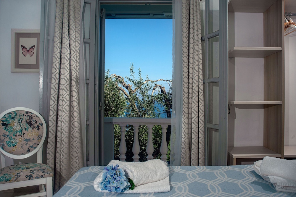 Paxos Blue 50/50