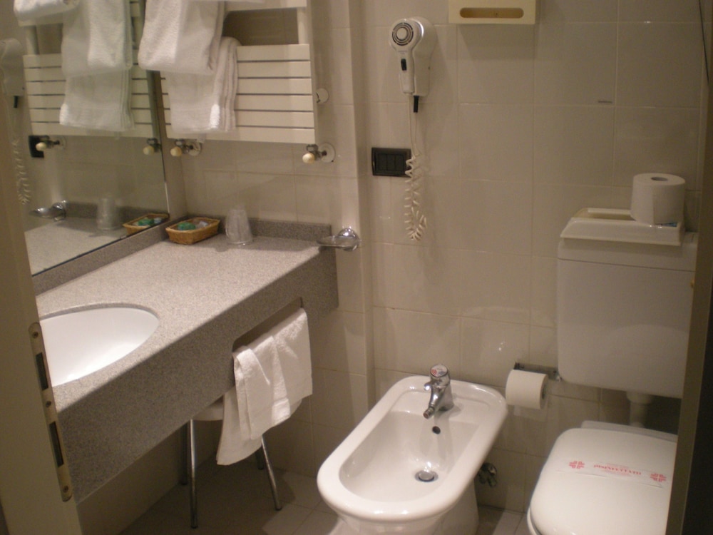 Hotel Sirena 8/40