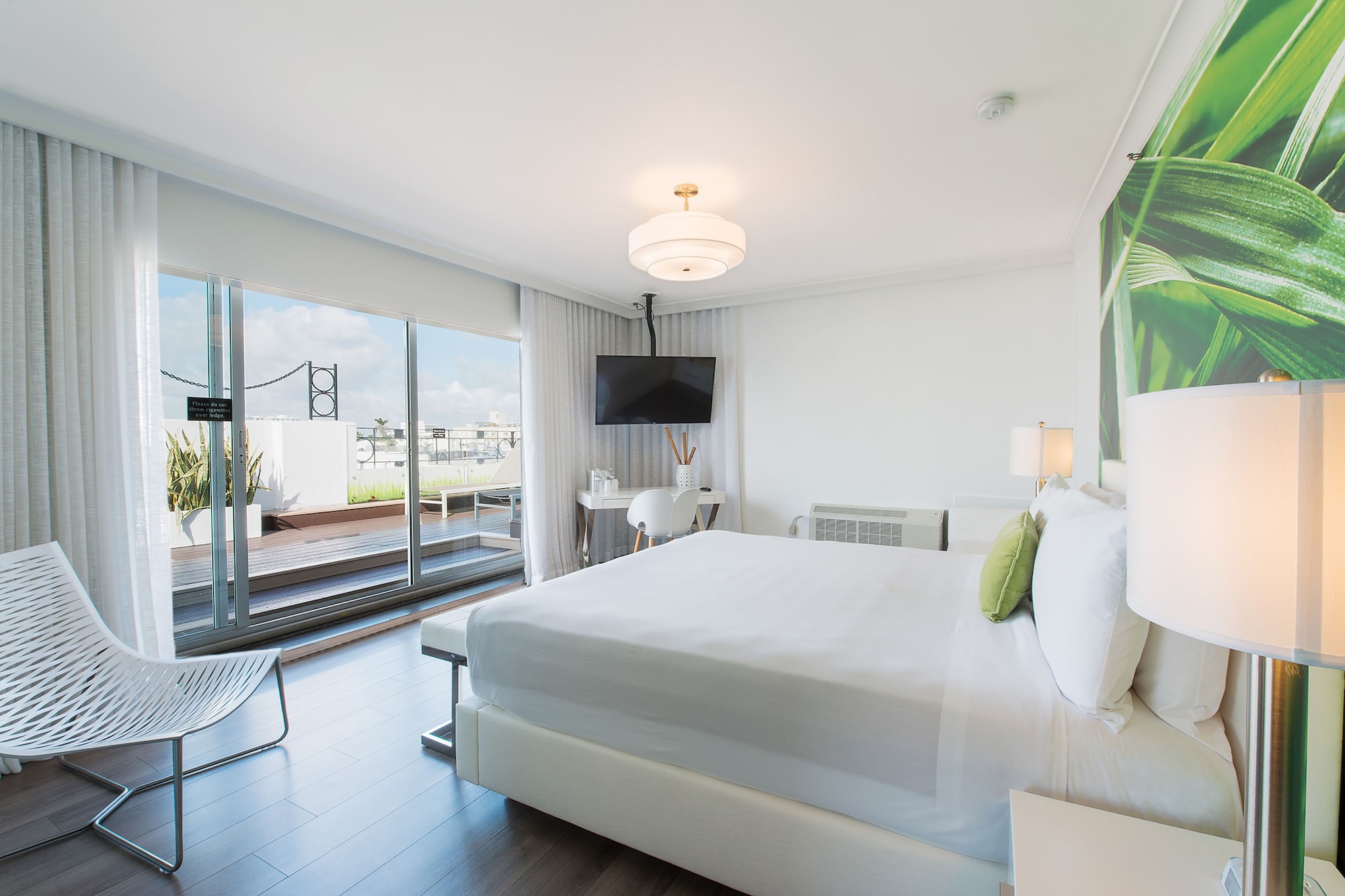 PENTHOUSE, KING BED, TERRACE