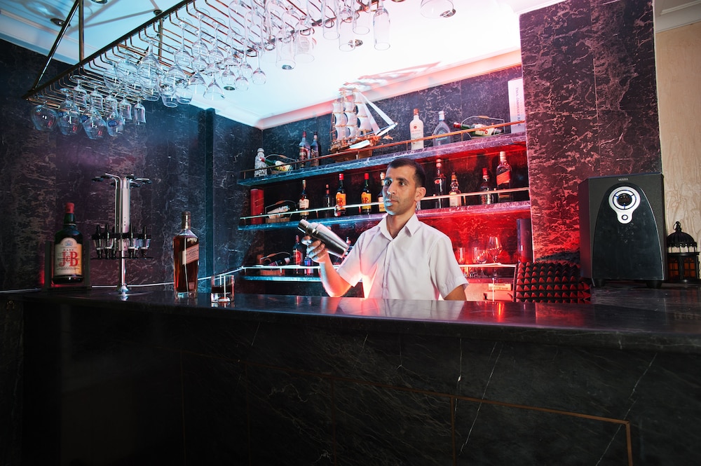 Triana Hotel 33/65