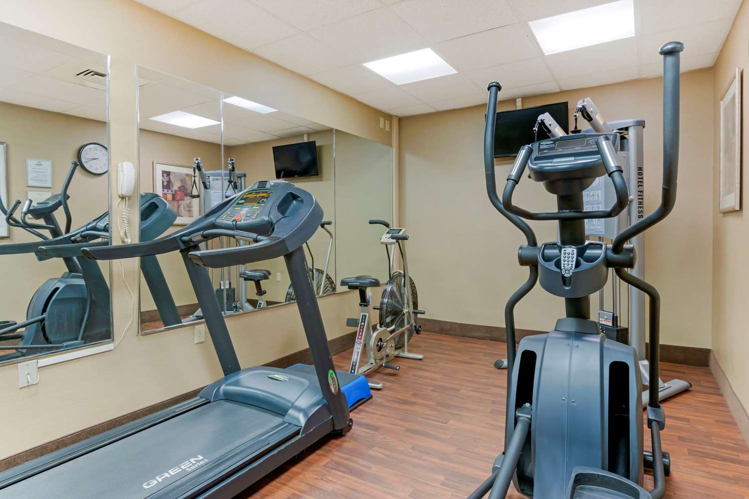 Comfort Inn Mechanicsburg - Harrisburg South 11/13