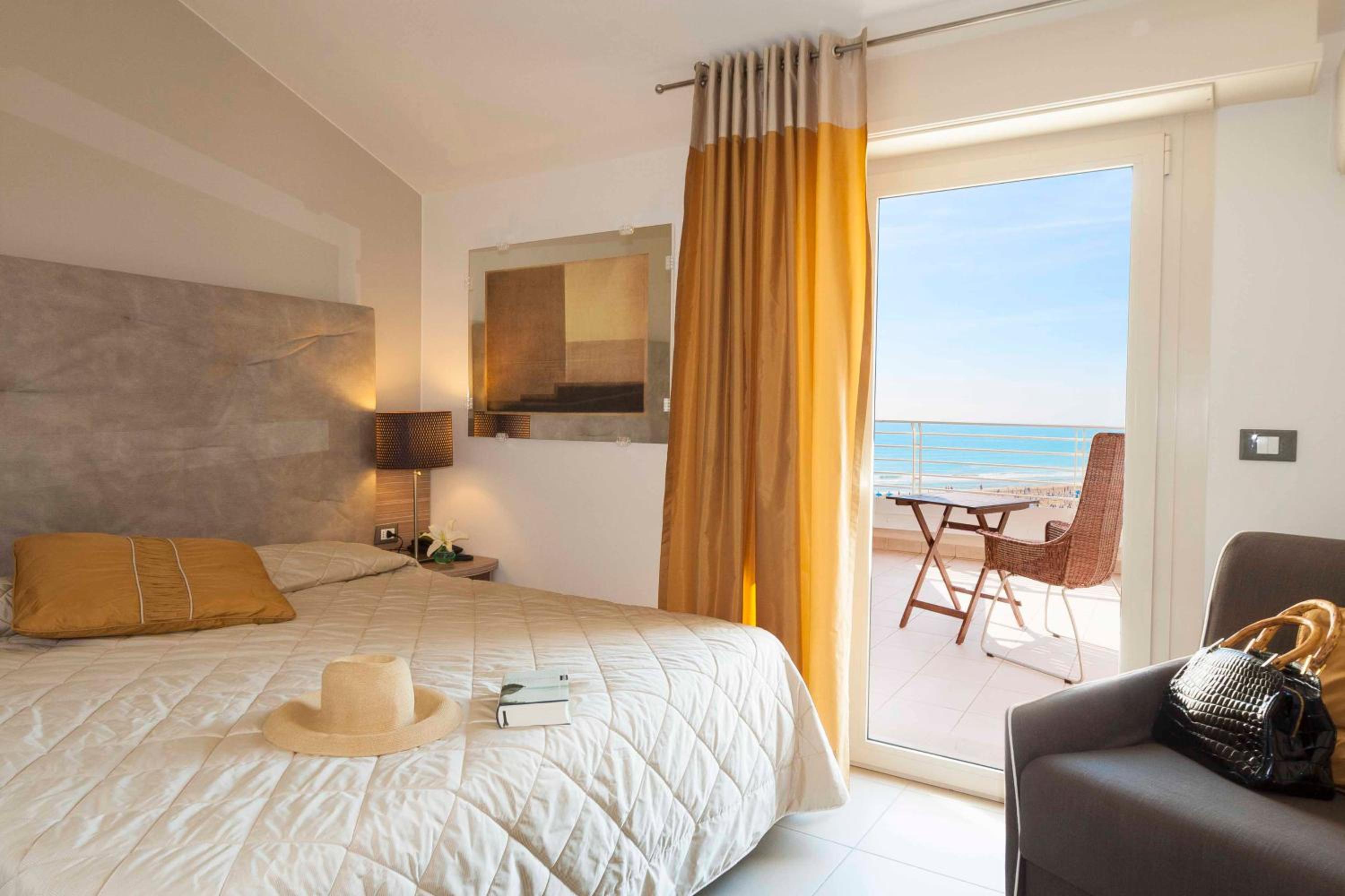 Room, Double Bed, Sea View, Attic