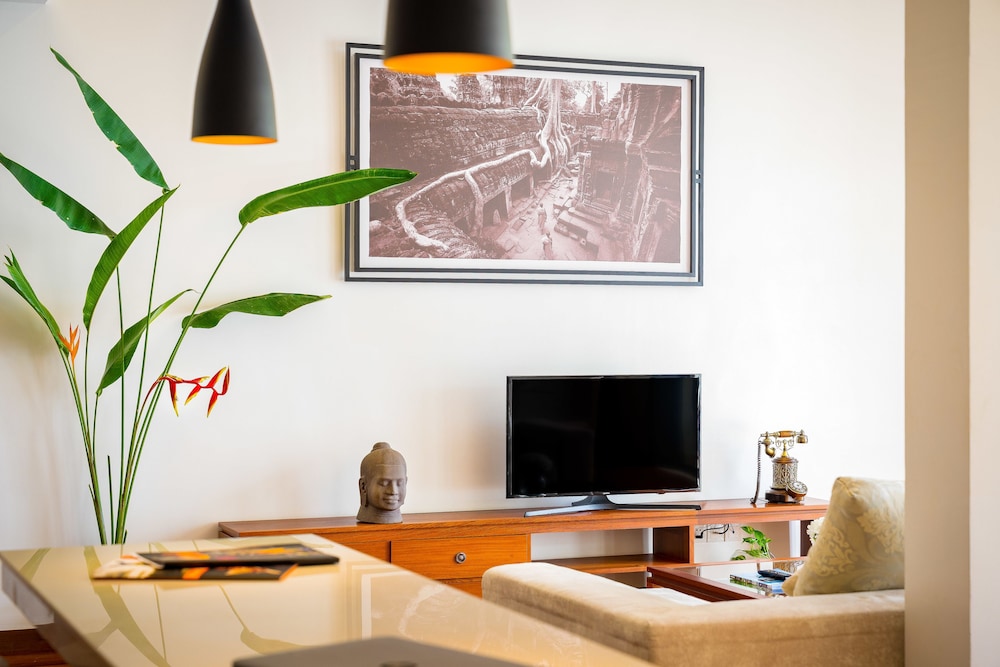 The Koulen Summit Condo 58/66