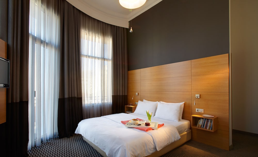 Hotel Aegli 29/75
