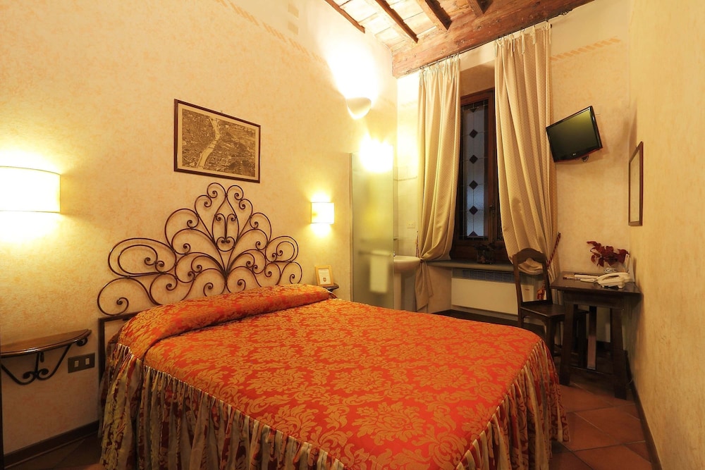 Hotel Marios 11/56