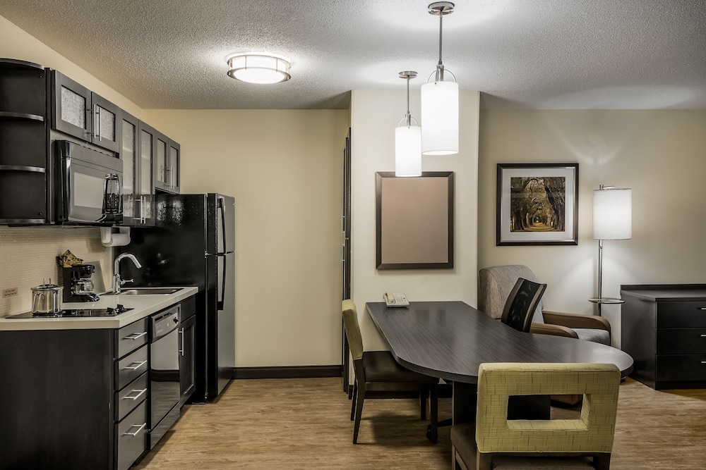 Candlewood Suites Glen Allen Short Pump, an IHG Hotel 54/73