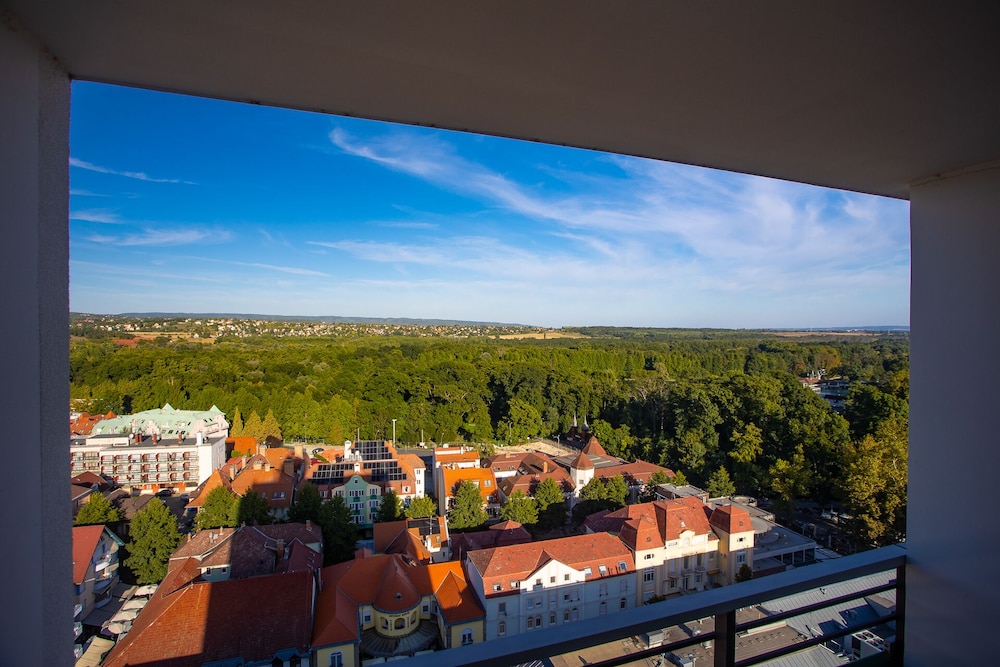 Hunguest Hotel Panorama 22/24