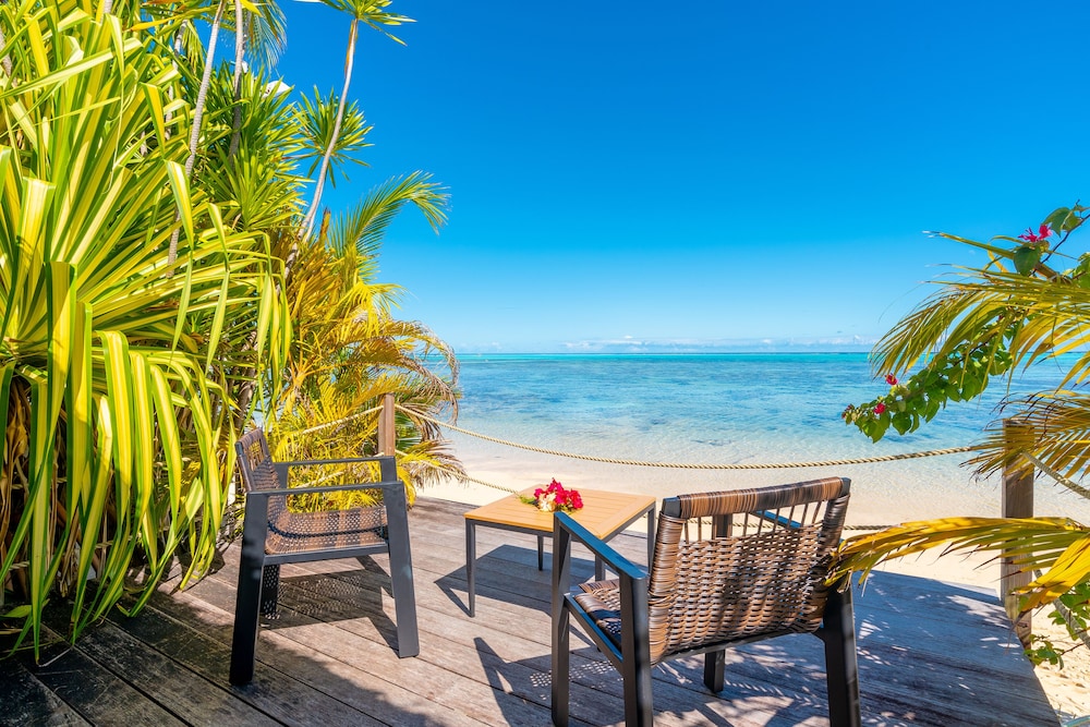 Moorea Beach Lodge 56/65