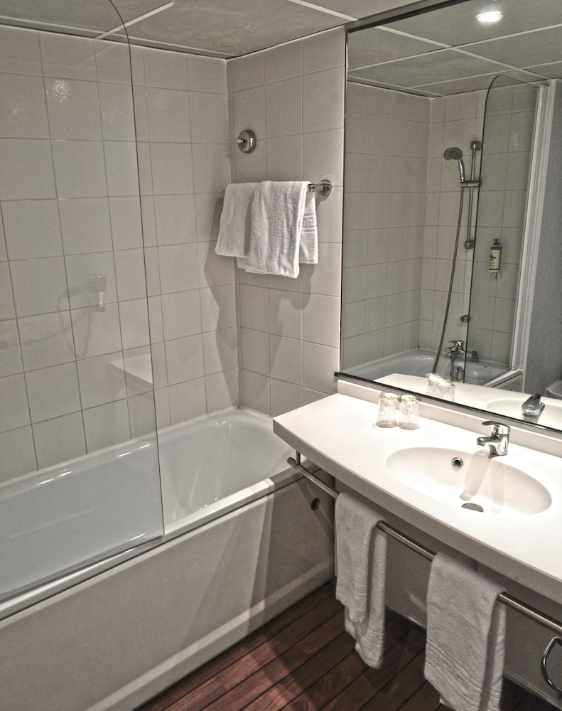 Art Hotel Paris Est 26/27