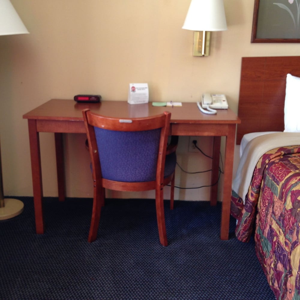 Knights Inn Elizabethtown 15/18