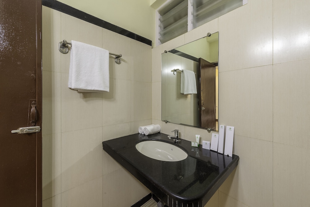 Treebo Trend Green Park Mapusa 53/54