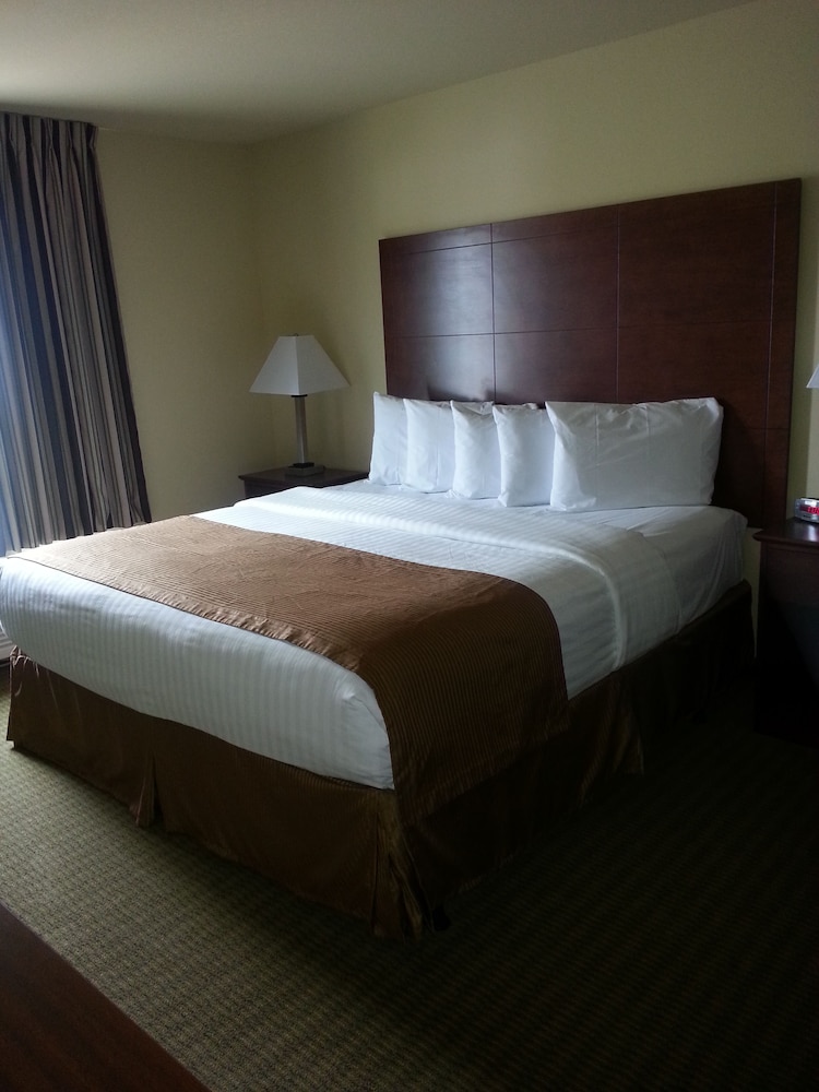 Cobblestone Hotel Knoxville 17/56