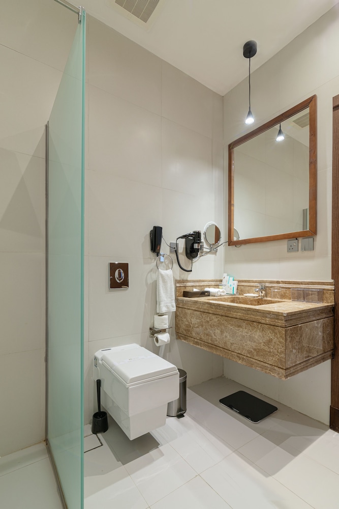 ذا قيت فندق وشقق(The Gate Hotel and Apartments) 30/31